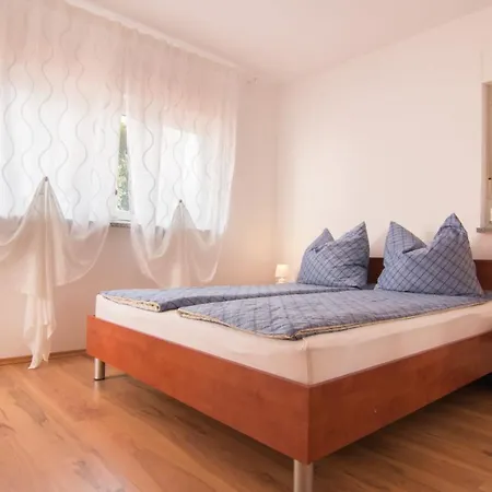Jela 2124 Apartment